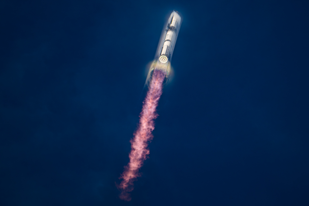 星舰高空飞行